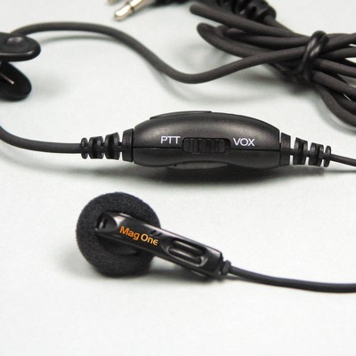 Motorola BPR40, CP125/150/200 & PR400, Mag One Earbud with MIC/PTT/VOX switch. (PMLN4442)
